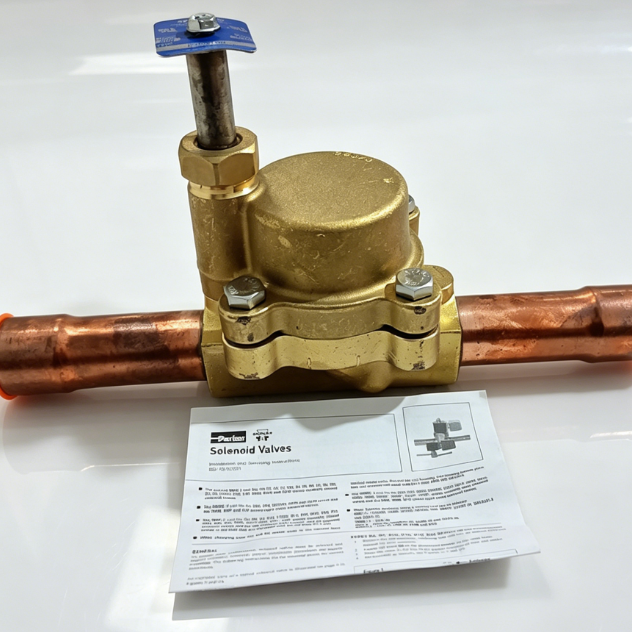 Trane VAL08781 Main Oil Circuit Solenoid Valve / Oil Control Valve — Refrigeration Compressor Valve Accessory