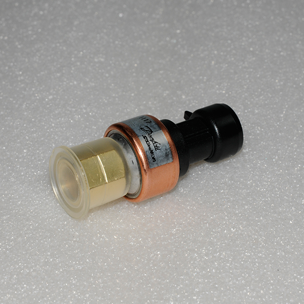 Wholesale: Brand New, Factory-Direct Price — Carrier 00PPG000003000 High-Pressure Sensor/Transmitter (Compatible with 30RB Screw Chillers)