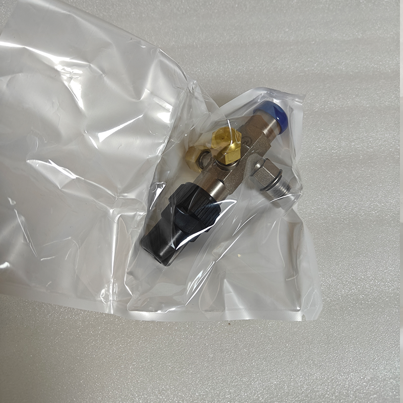 Trane VAL07951 Angle Stop Valve — A/C Service Valve / Pressure Sensor Port — Chiller Maintenance Valve