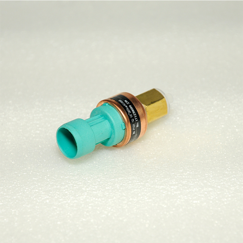 Carrier Low-Pressure Sensor / Suction Pressure Transmitter 00PPY000030700 — Suitable for 30RB/RQ Chiller Units