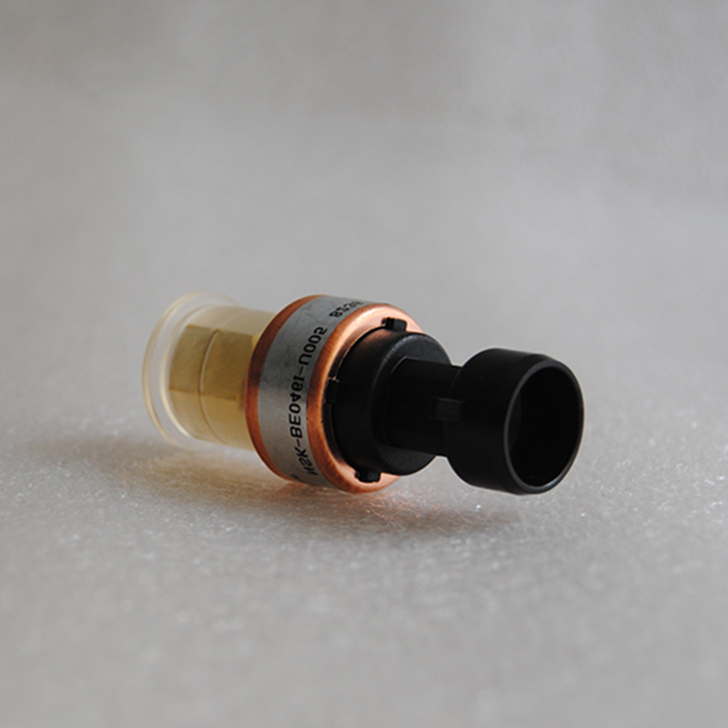 Wholesale: Brand New, Factory-Direct Price — Carrier 00PPG000003000 High-Pressure Sensor/Transmitter (Compatible with 30RB Screw Chillers)