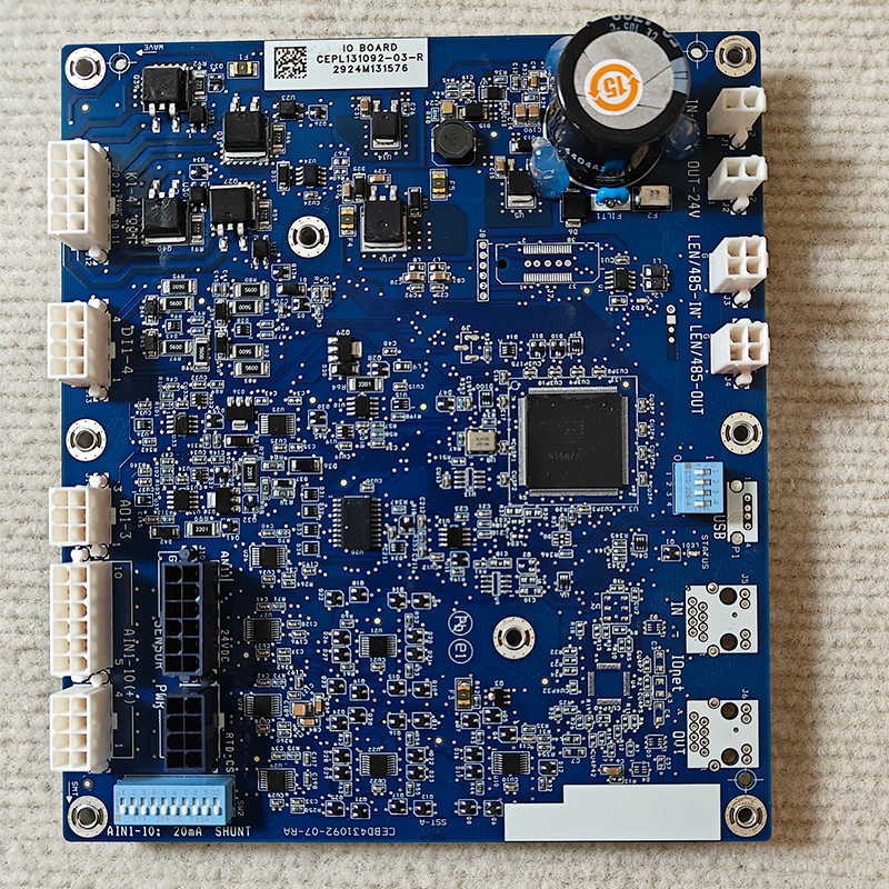 Carrier CEPL131092-03-R Control Module / IOB Mainboard — Refrigeration and Heat Exchange Equipment Spare Part