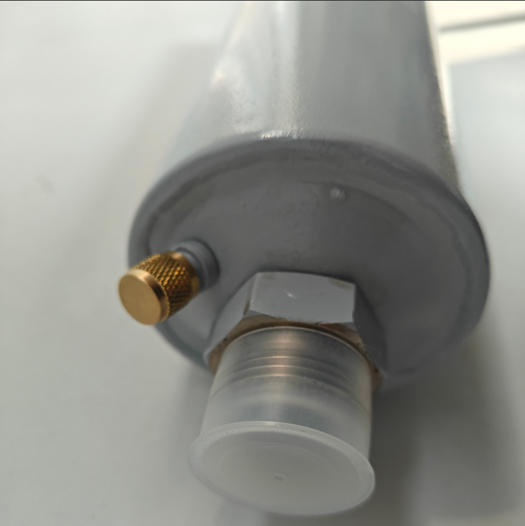 Brand-new, genuine Carrier 02XR05009501 external integrated oil filter for 19XR centrifugal chillers.