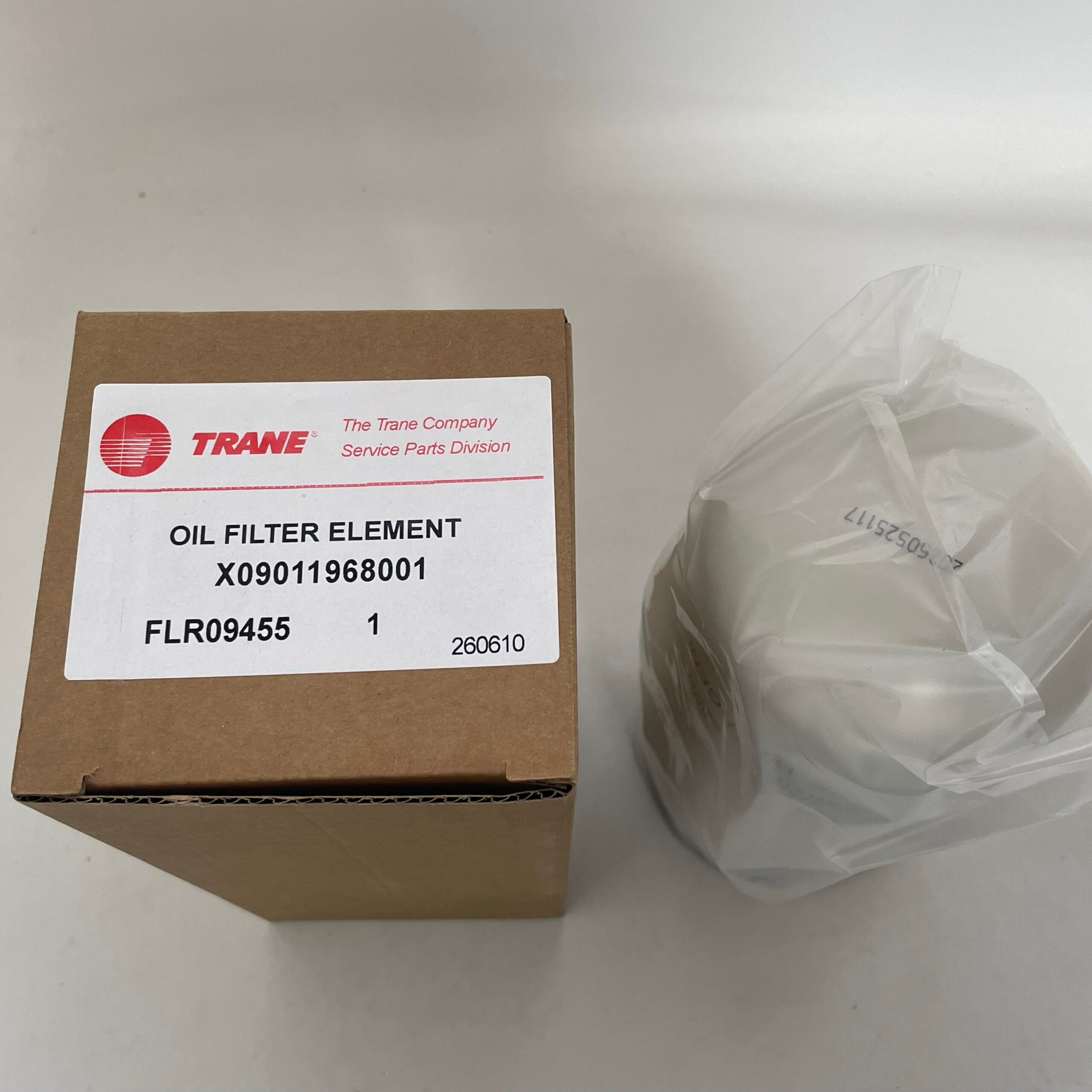 Brand new Trane FLR09455 / FLR01592 spin-on oil filter (fast shipping) – spare part for central air conditioning and refrigeration equipment.