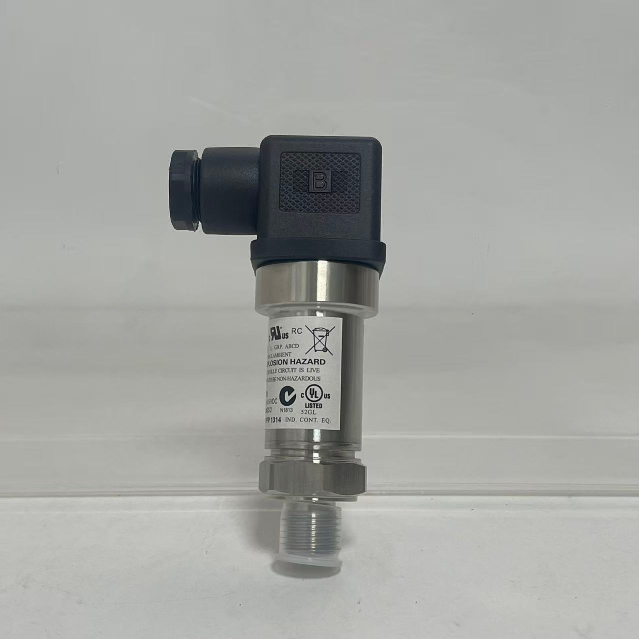 Yk 025-40088-000 Oil Pressure Sensor / Lubricating Oil Pressure Transmitter – Refrigeration Accessory for Large Water-Cooled Screw Chillers