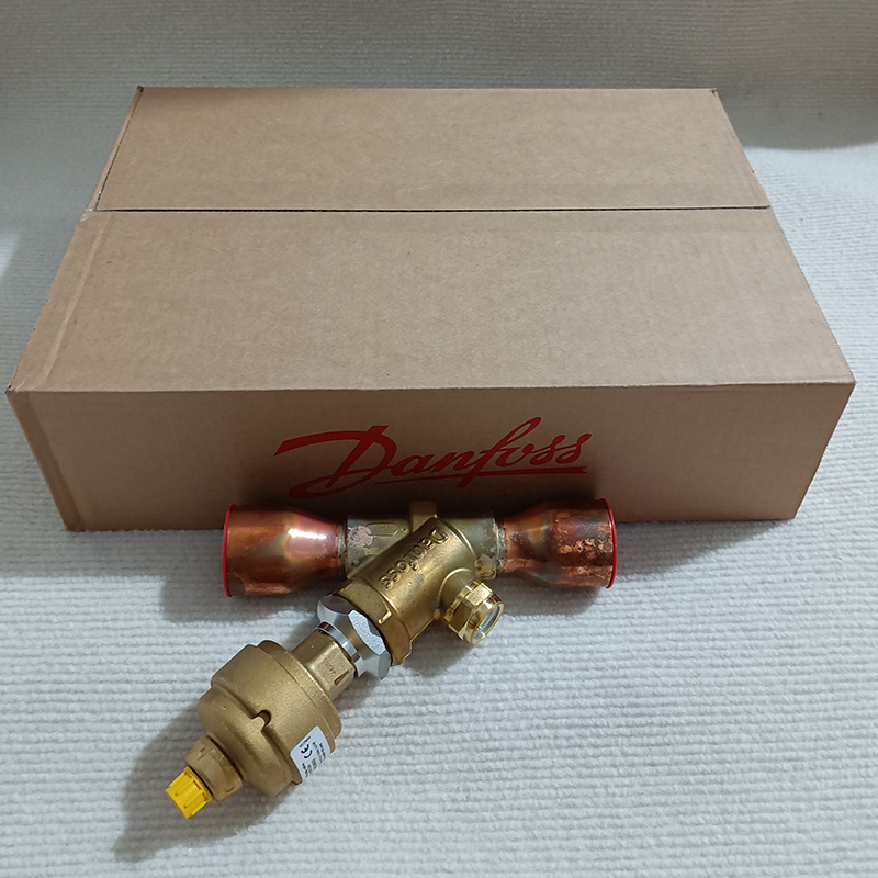 Carrier ETS250 (034G2602) Electronic Expansion Valve – Evaporator Throttling Valve Body for 30HXC/30HXY High-Capacity Water-Cooled Screw Chillers